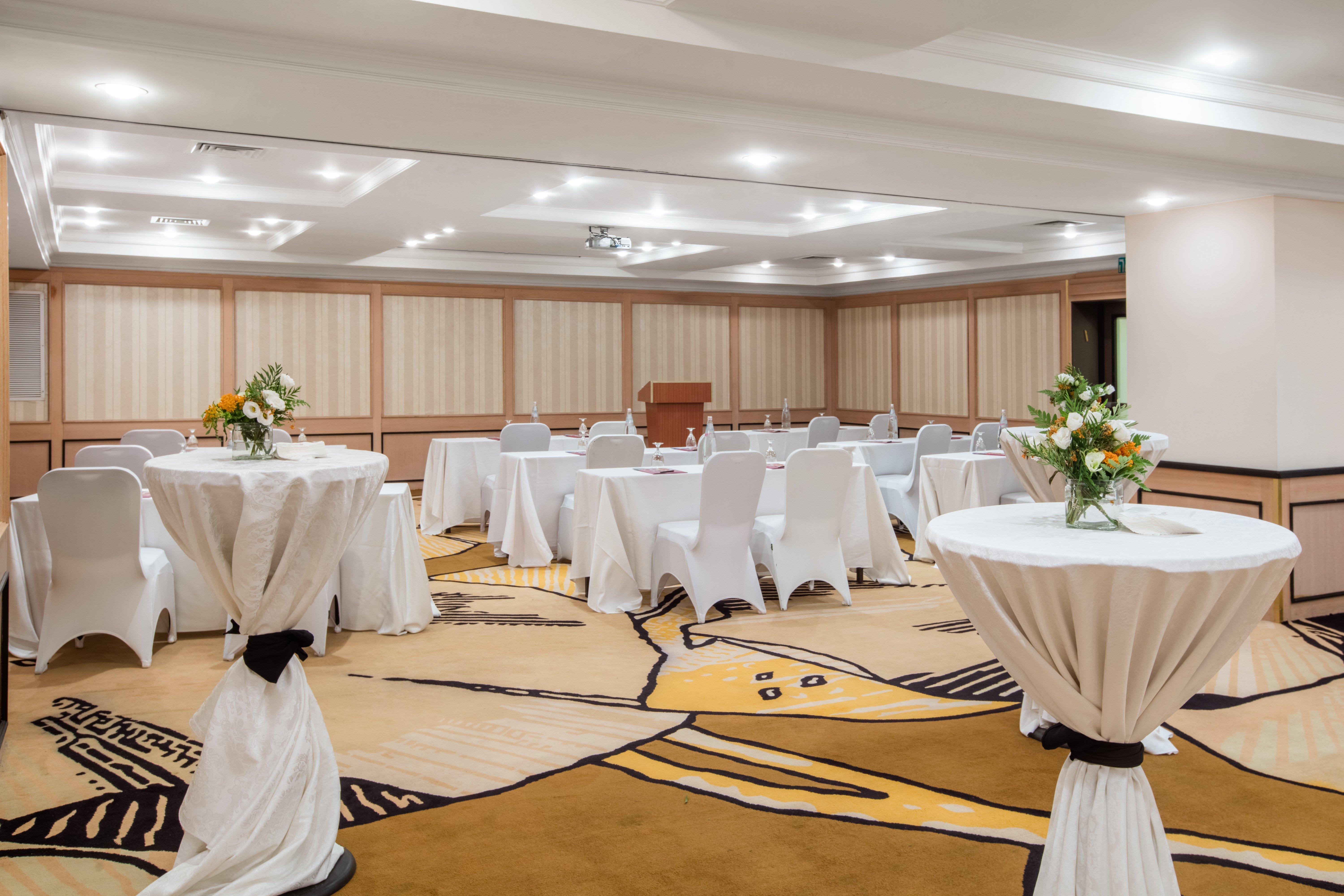 Crowne Plaza Tel Aviv Beach By Ihg Exterior foto The ballroom