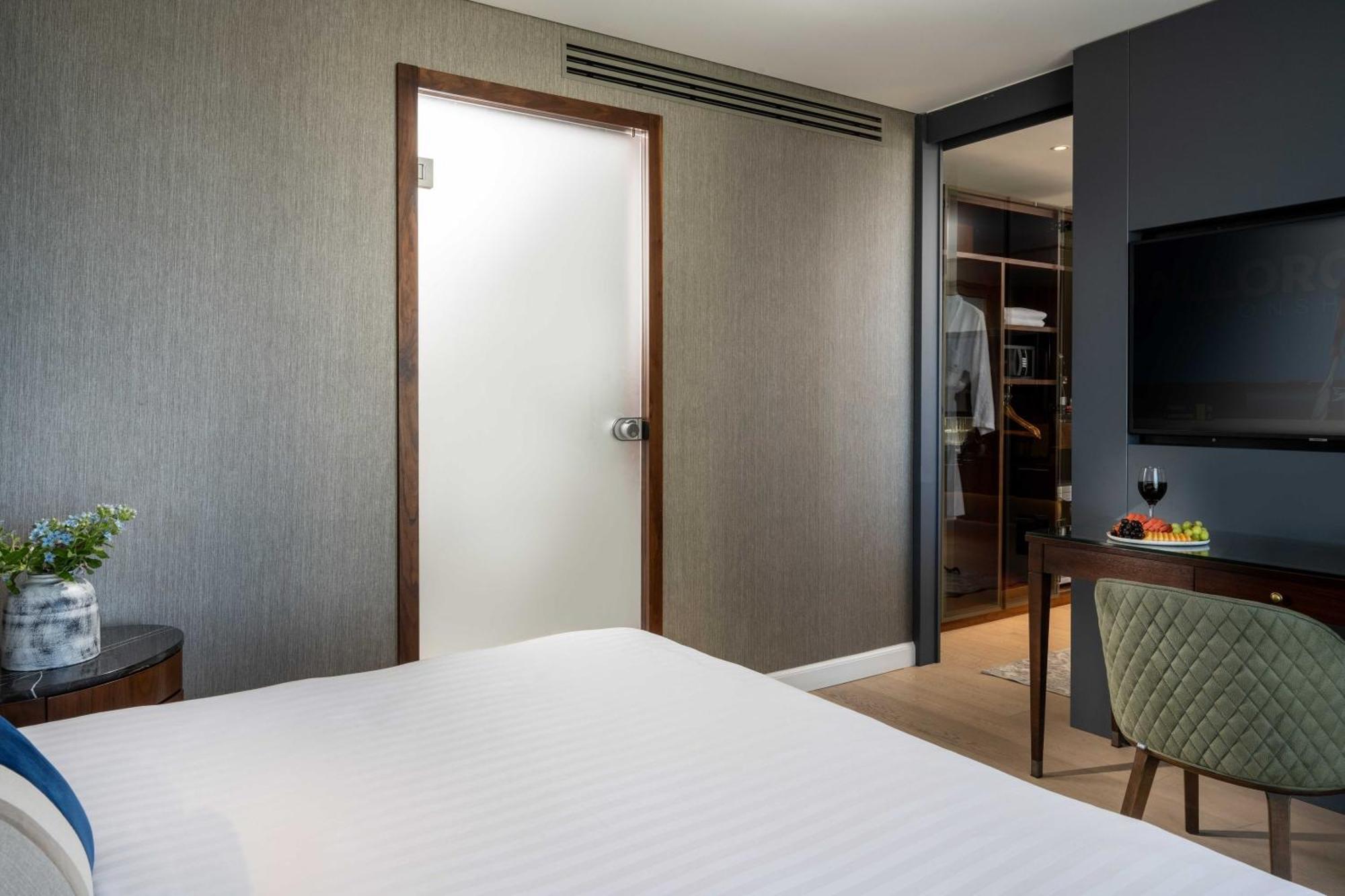 Crowne Plaza Tel Aviv Beach By Ihg Exterior foto A room at the hotel