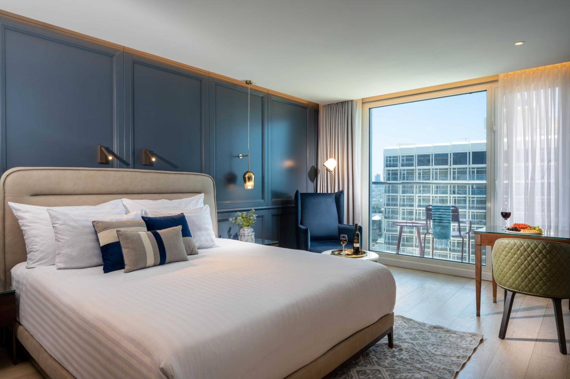 Crowne Plaza Tel Aviv Beach By Ihg Exterior foto Deluxe room