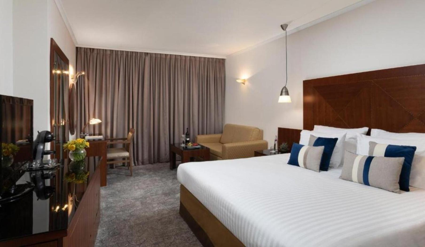Crowne Plaza Tel Aviv Beach By Ihg Exterior foto