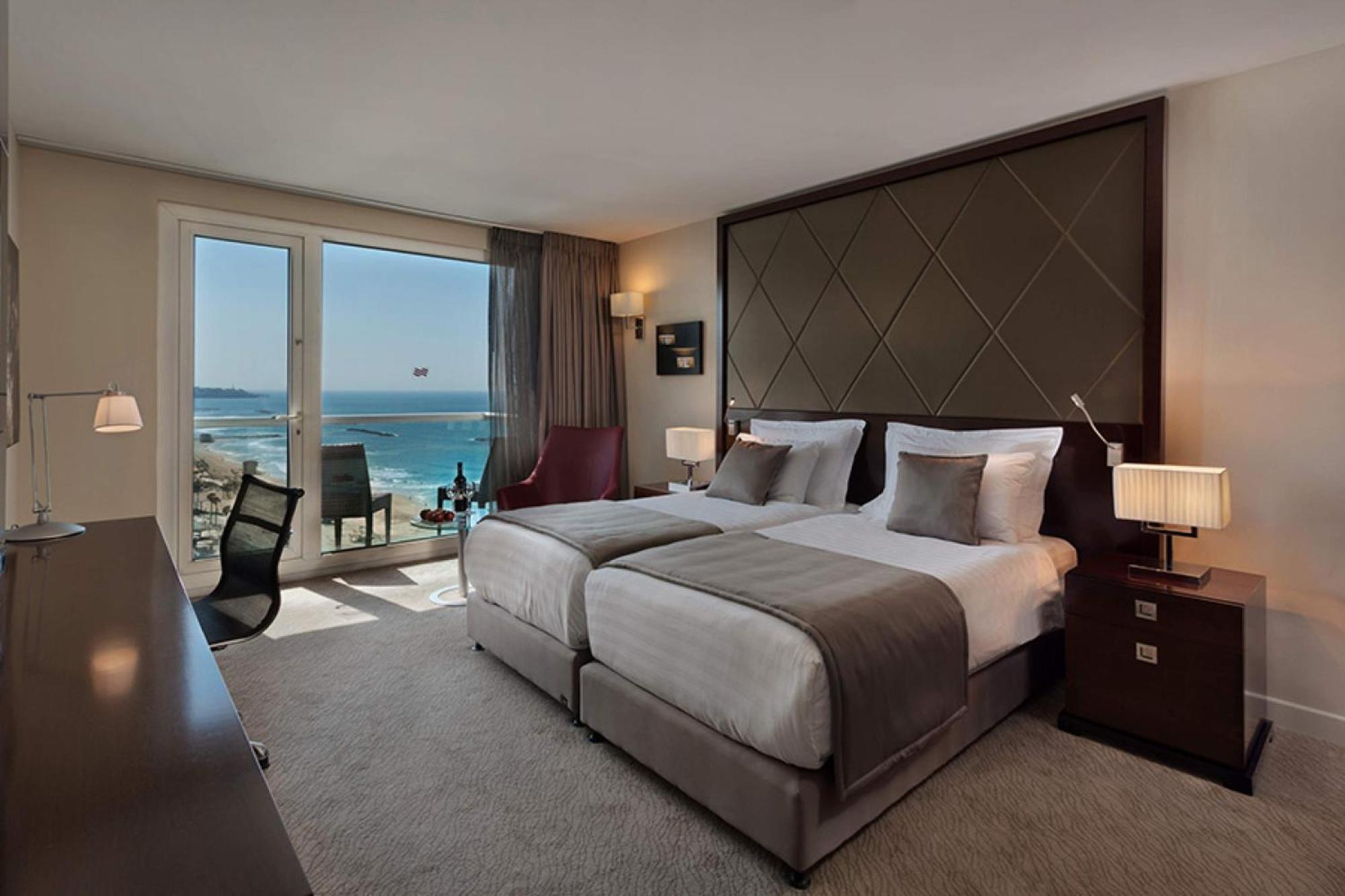 Crowne Plaza Tel Aviv Beach By Ihg Exterior foto