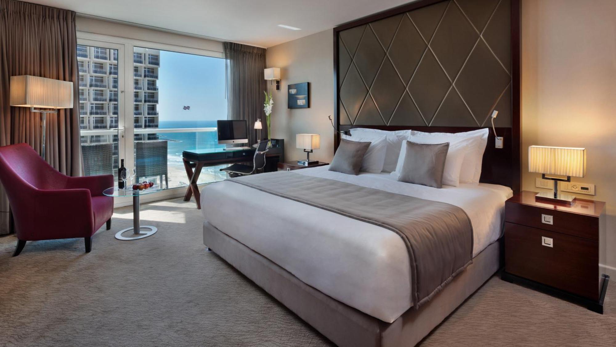 Crowne Plaza Tel Aviv Beach By Ihg Exterior foto